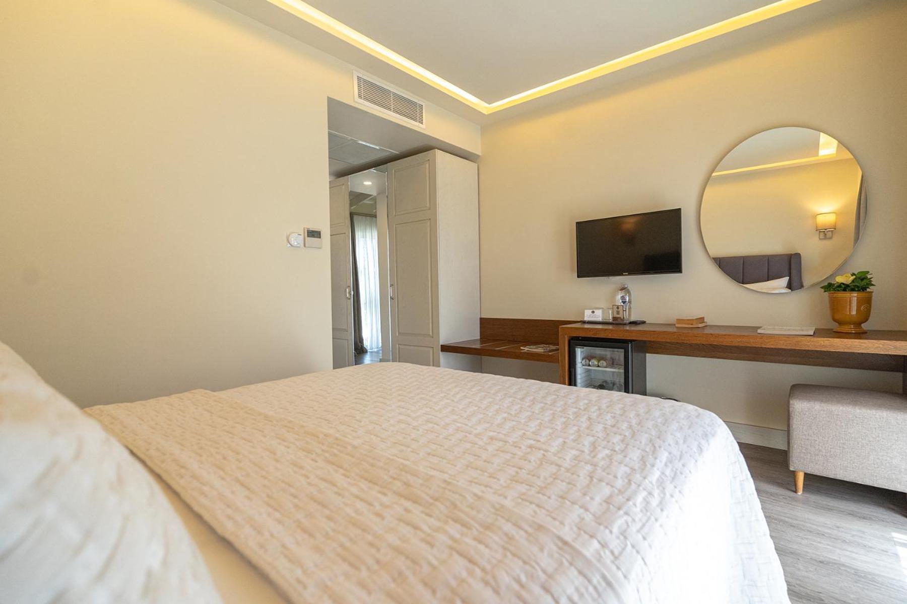 Casa Luna Hotel - Adult Only Alaçatı Exterior photo